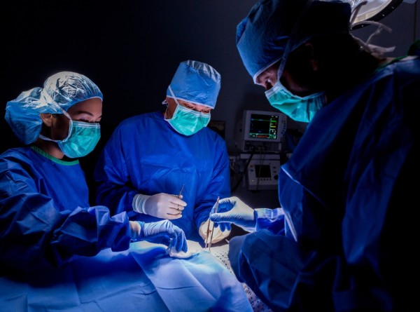 “Cirurgia é Sempre o Último Recurso?”: O Que a Ciência Diz Sobre o Melhor Momento para Operar